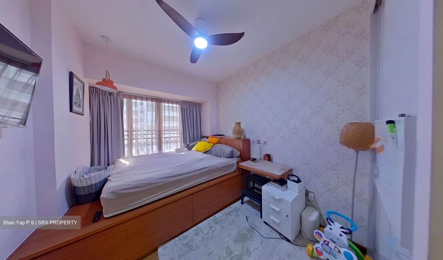 Waterfront Gold (D16), Condominium #558301531